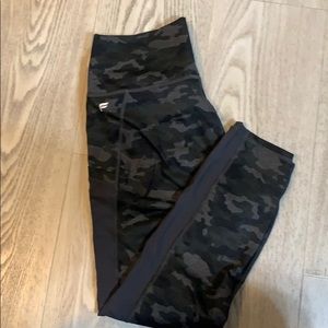 New with tag Camo Fabletics leggings